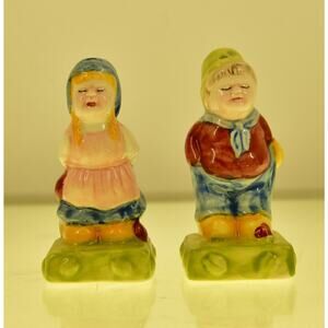 Salt and Pepper Shakers vintage Made in HOLLAND hand painted